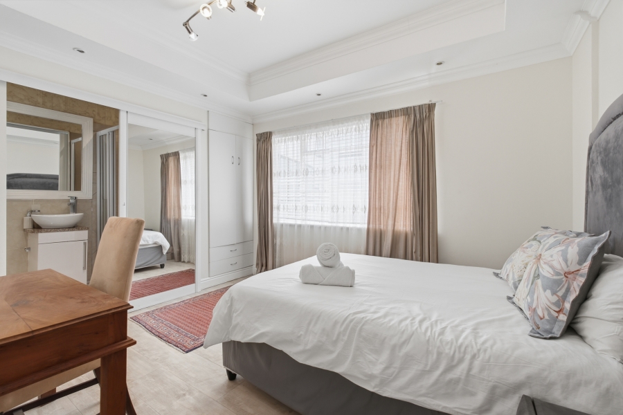 To Let 3 Bedroom Property for Rent in Sea Point Western Cape